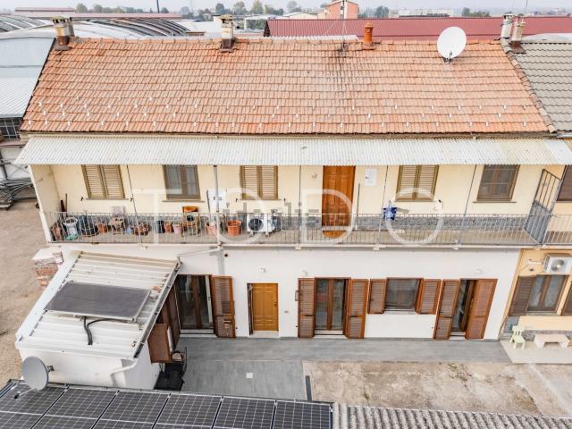 Appartamento in vendita di 120 m² in Via Leonardo Walter Manzone, 105