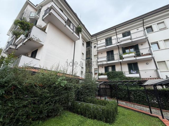 Appartamento in vendita di 120 m² in Via Luigi Cadorna, 1