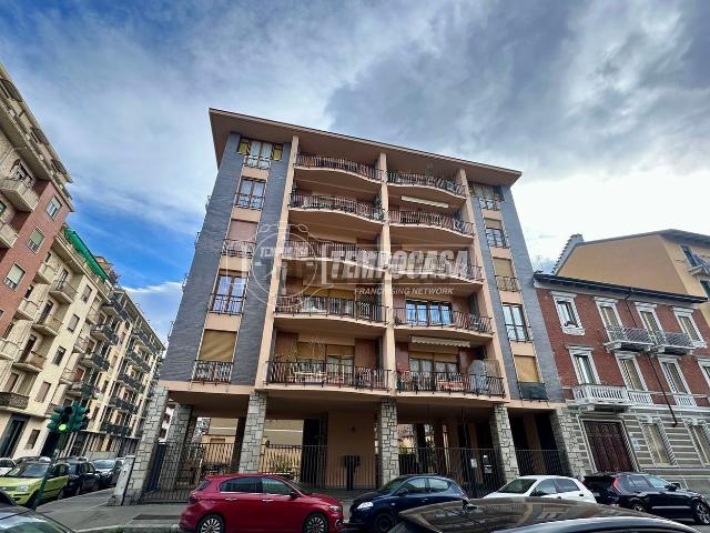 Appartamento in vendita di 120 m² in Via Luigi Capriolo, 17