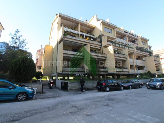 Appartamento in vendita di 120 m² in Via Luigi Tripoti, 7