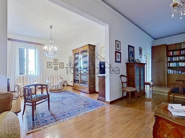 Appartamento in vendita di 120 m² in Via Lungo Il Mugnone