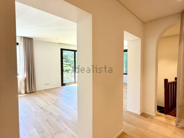 Appartamento in vendita di 120 m² in Via M. Feruglio