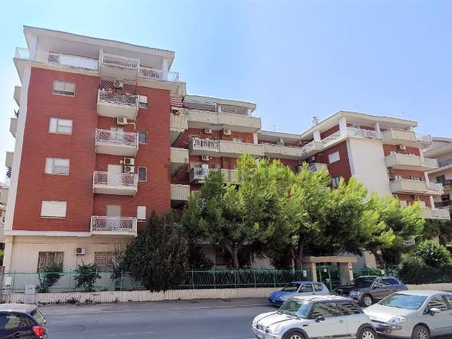 Appartamento in vendita di 120 m² in Via Monsignor Giuseppe Lenotti, 91
