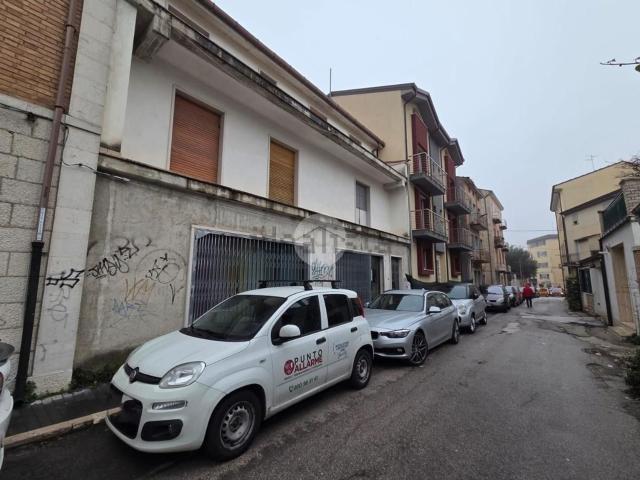Appartamento in vendita di 120 m² in Via Monte Nevoso, 9