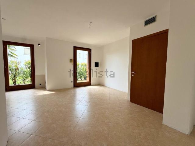 Appartamento in vendita di 120 m² in Via Monti del Sole