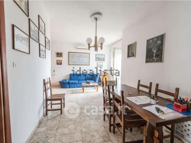 Appartamento in vendita di 120 m² in Via Monti Simbruini, 4