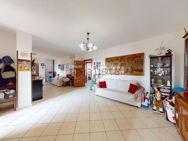 Appartamento in vendita di 120 m² in Via Madonna di Lourdes, 19