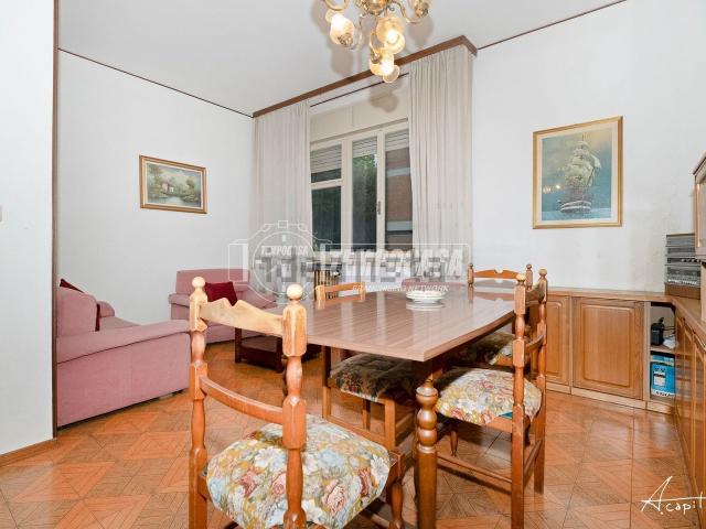 Appartamento in vendita di 120 m² in Via Marche, 80