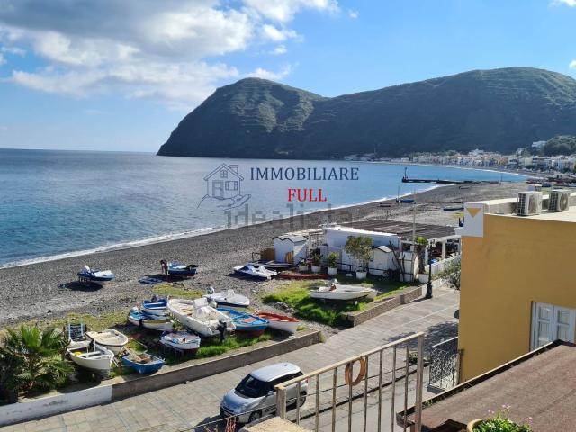 Appartamento in vendita di 120 m² in Via Marina Garibaldi