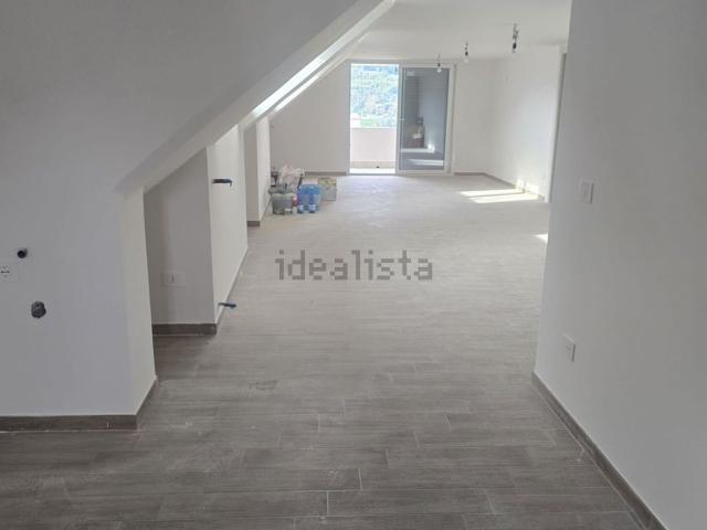 Appartamento in vendita di 120 m² in Via Mario Mafai, 4