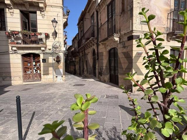 Appartamento in vendita di 120 m² in Via Mario Minniti, 12