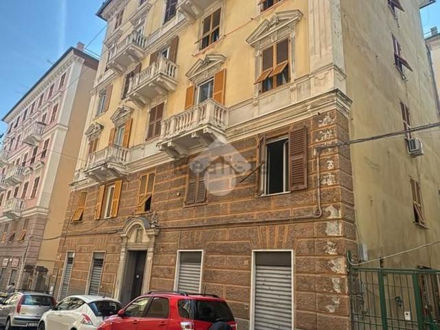 Appartamento in vendita di 120 m² in Via Mario Piana, 4