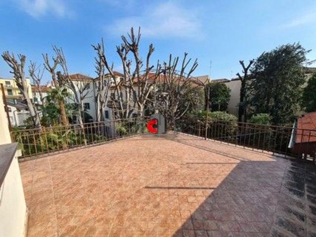 Appartamento in vendita di 120 m² in Via Marsala