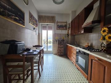 Appartamento in vendita di 120 m² in Via Martiri d&apos Ungheria