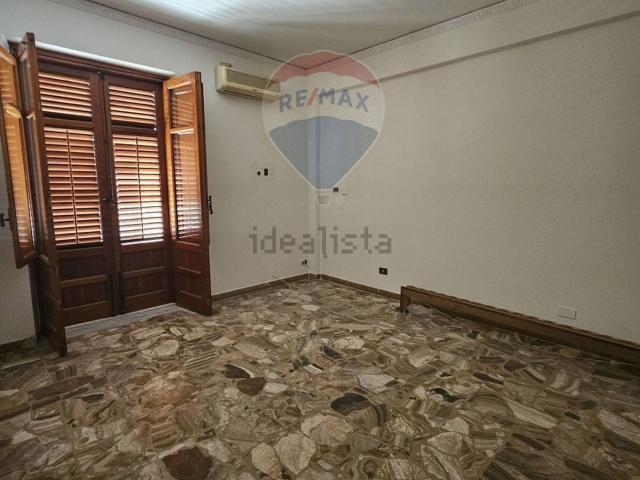 Appartamento in vendita di 120 m² in Via Massimo D&apos Azeglio, 9