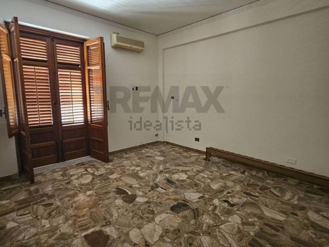 Appartamento in vendita di 120 m² in Via Massimo D&apos Azeglio, 9