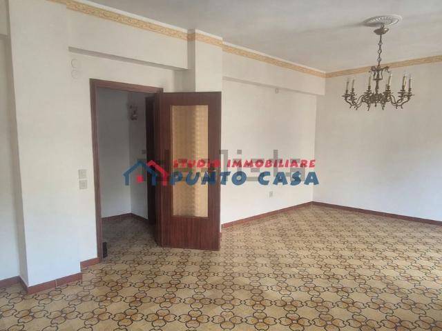 Appartamento in vendita di 120 m² in Via Messina