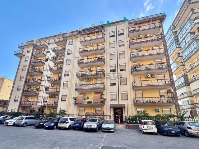 Appartamento in vendita di 120 m² in Via Michele Titone, 18