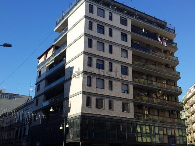 Appartamento in vendita di 120 m² in Via Saverio Pollice, 3