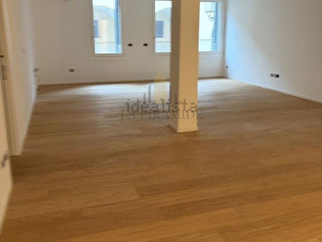 Appartamento in vendita di 120 m² in Via Savonarola, 99