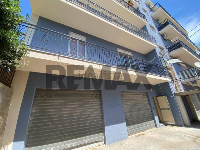 Appartamento in vendita di 120 m² in Via Savonarola, 33