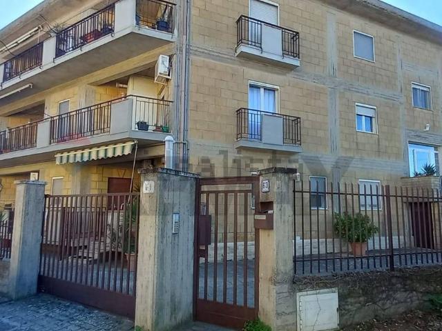 Appartamento in vendita di 120 m² in Via Salvo D&apos Acquisto, 63