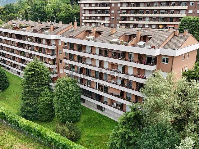 Appartamento in vendita di 120 m² in Via Salvatore Quasimodo, 13