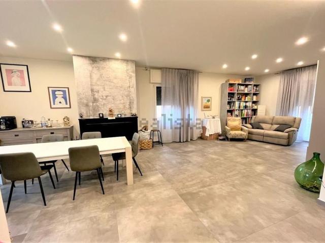 Appartamento in vendita di 120 m² in Via San Michele