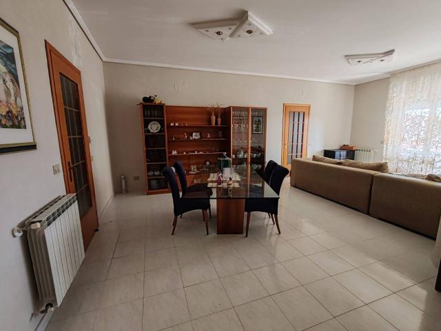 Appartamento in vendita di 120 m² in Via San Albani, 2