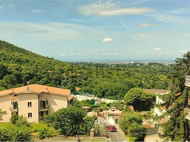 Appartamento in vendita di 120 m² in Via San Carlo Borromeo, 10