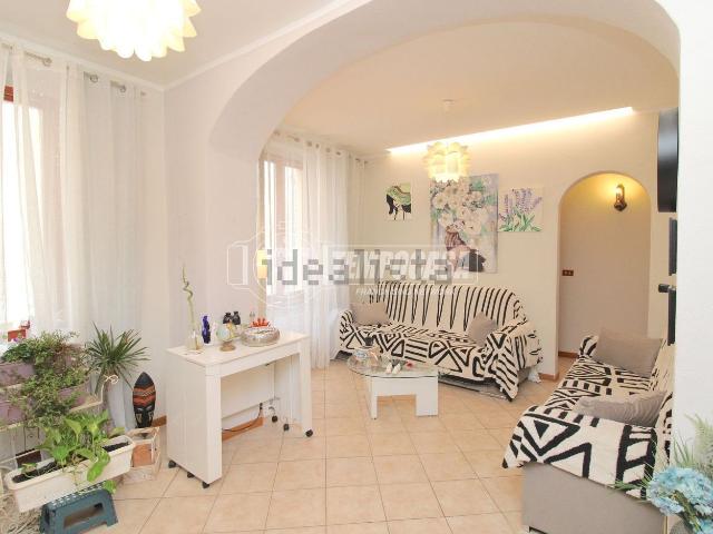 Appartamento in vendita di 120 m² in Via San Francesco D&apos Assisi, 19