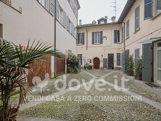 Appartamento in vendita di 120 m² in Via San Giovanni in Borgo, 11