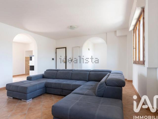 Appartamento in vendita di 120 m² in Via San Piero e Casato, 5