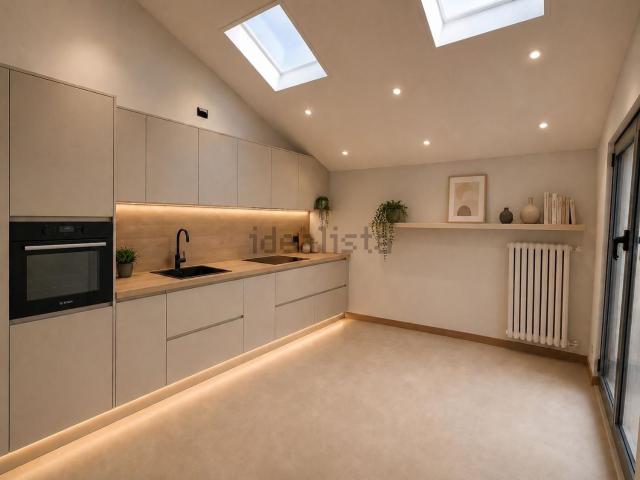 Appartamento in vendita di 120 m² in Via Sant&apos Evasio, 3