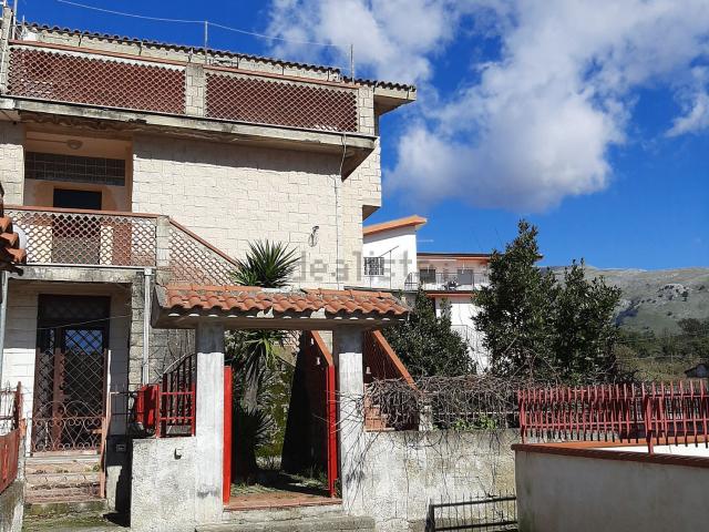 Appartamento in vendita di 120 m² in Via santa caterina
