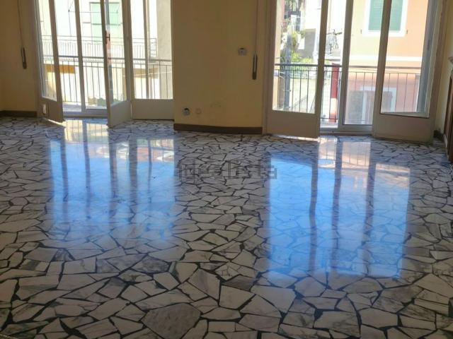 Appartamento in vendita di 120 m² in Via Santa Lucia