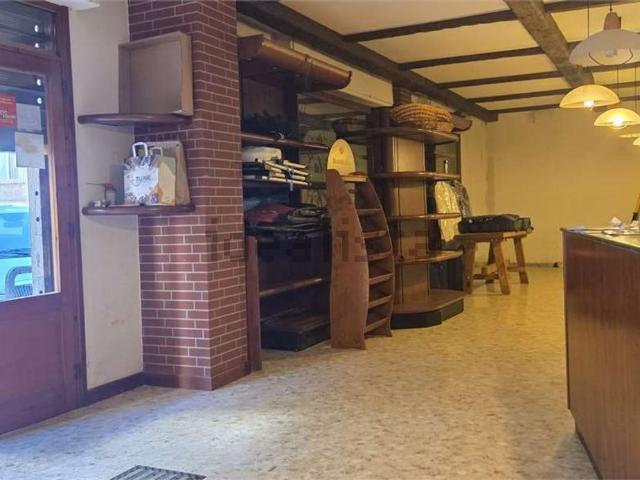 Appartamento in vendita di 120 m² in Via Santa Lucia Filippini, 13