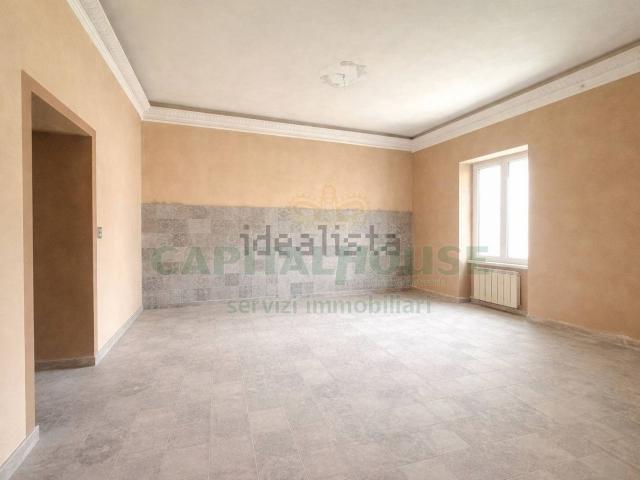 Appartamento in vendita di 120 m² in Via Santa Maria la Fossa, 28