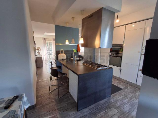 Appartamento in vendita di 120 m² in Via Santi Amato
