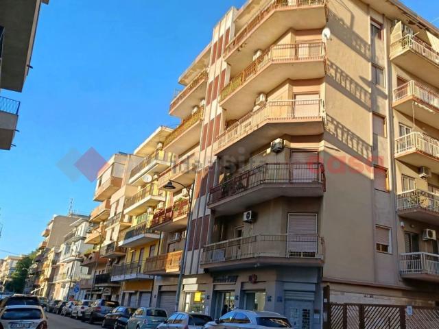 Appartamento in vendita di 120 m² in Via Sbarre Centrali, 311