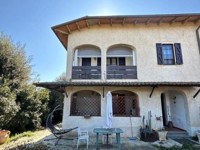 Appartamento in vendita di 120 m² in Via Scansanese, 289