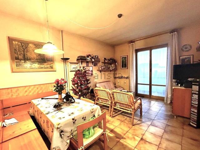 Appartamento in vendita di 120 m² in Via Segalara, 1
