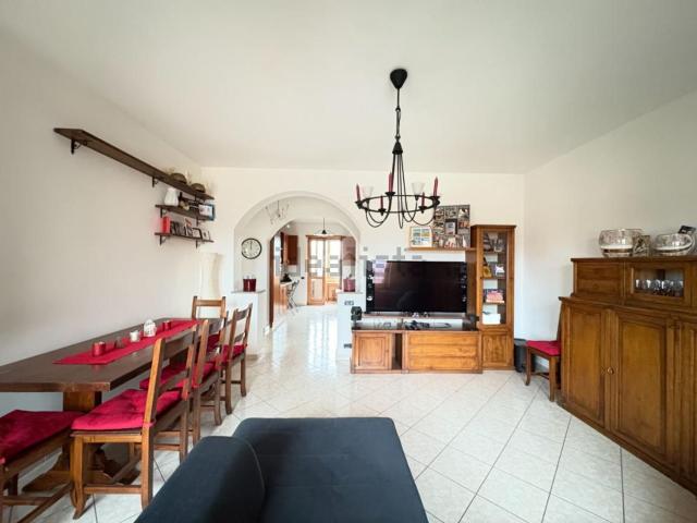 Appartamento in vendita di 120 m² in Via Ponte Chiusella, 51