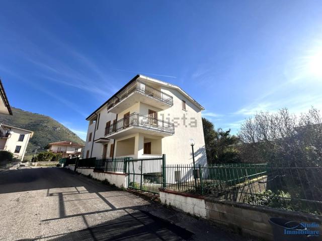 Appartamento in vendita di 120 m² in Via Ponte Gagliardo, 151