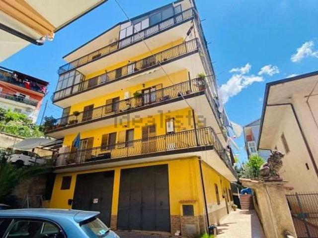 Appartamento in vendita di 120 m² in Via Padre Gesualdo Melacrino