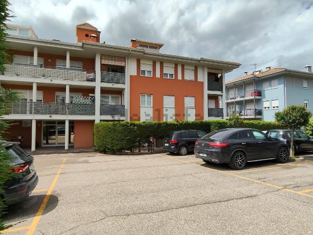 Appartamento in vendita di 120 m² in Via Paganella, 38