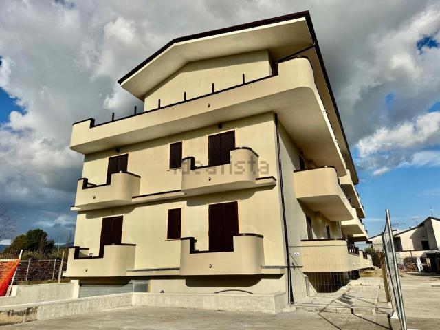 Appartamento in vendita di 120 m² in Via Pagnano Scafa, 1