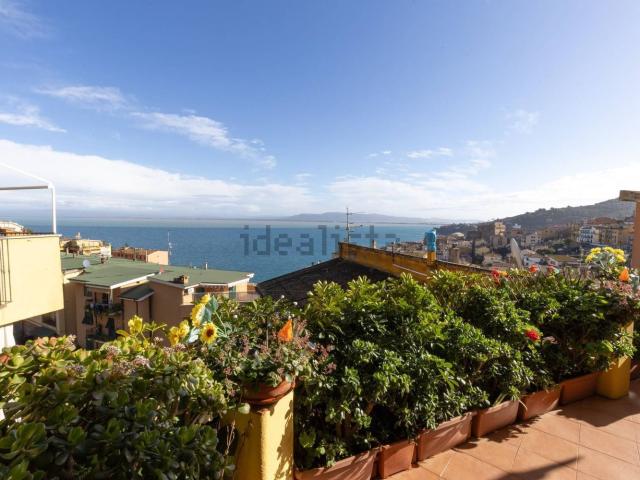 Appartamento in vendita di 120 m² in Via Panoramica, 203