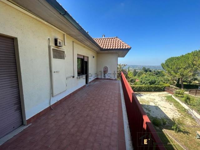Appartamento in vendita di 120 m² in Via Paradiso, 11