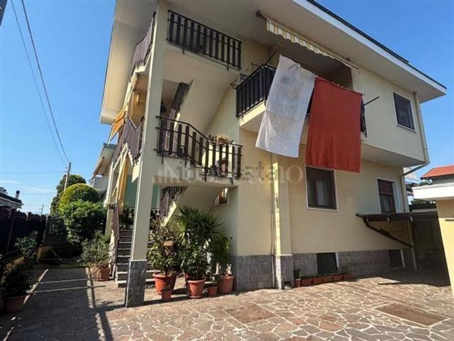 Appartamento in vendita di 120 m² in Via Parravicini